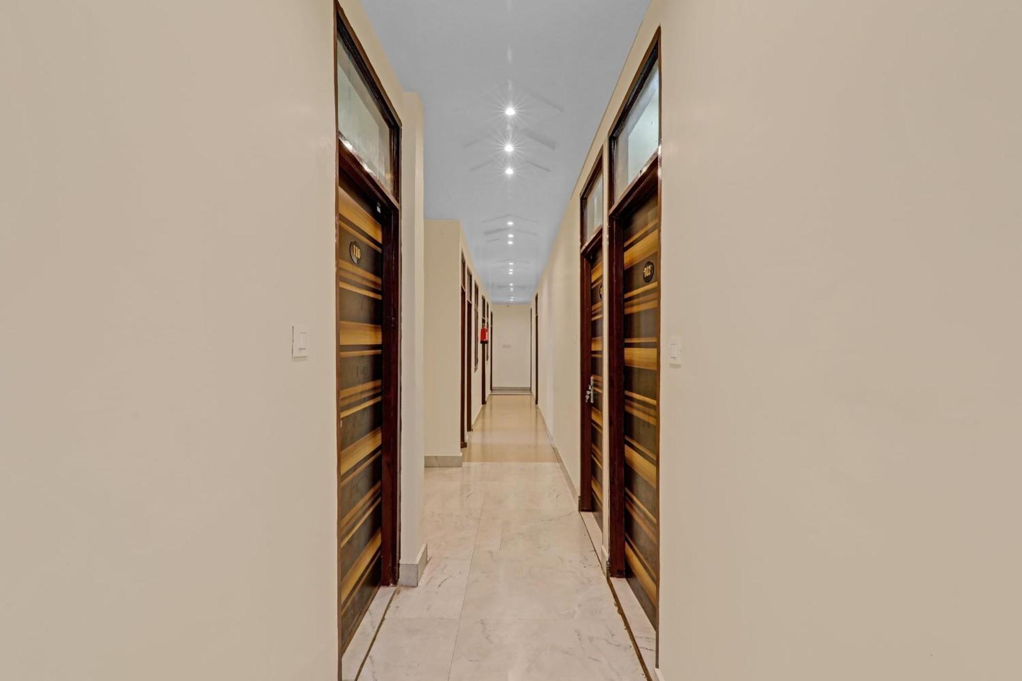 Collection O Hotel Marigold Kanpur Ngoại thất bức ảnh